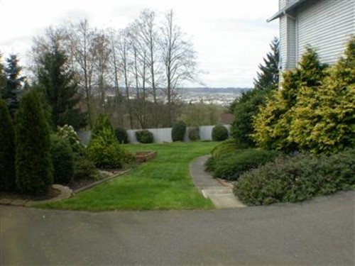 Beautifully landscaped yard